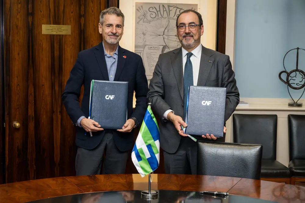 Alianza CAF y London School of Economics LSE