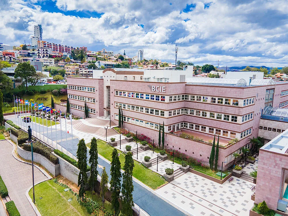 BCIE emite bono sostenible