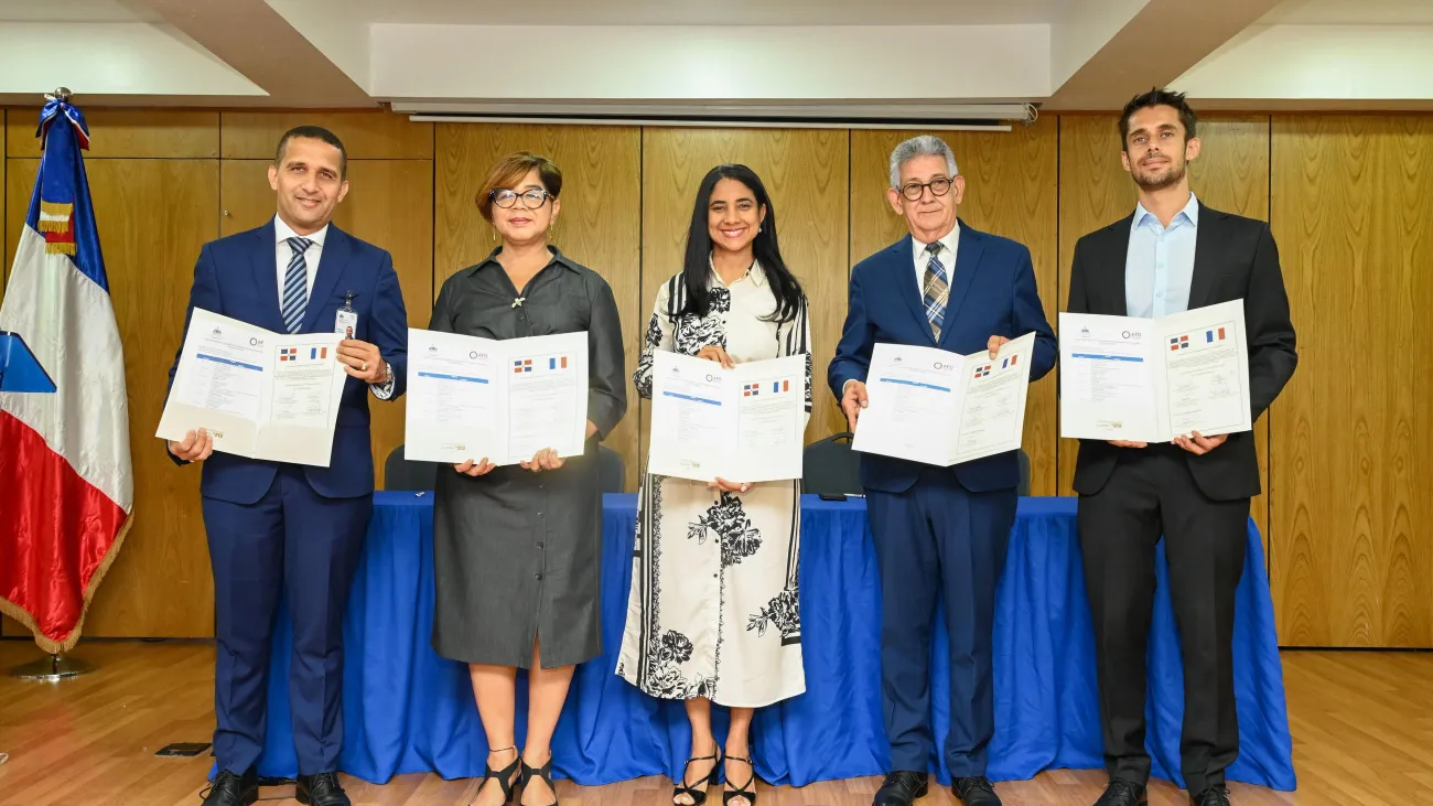 Acuerdo República Dominicana y Agencia Francesa de Desarrollo