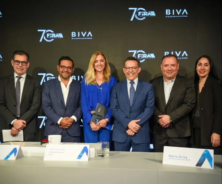 FIRA emisión bono azul BIVA México