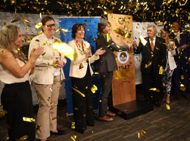 Toque de campana ONU Mujeres Venezuela y Bolsa de Valores de Caracas por Igualdad de Género y Empoderamiento de las Mujeres (2)