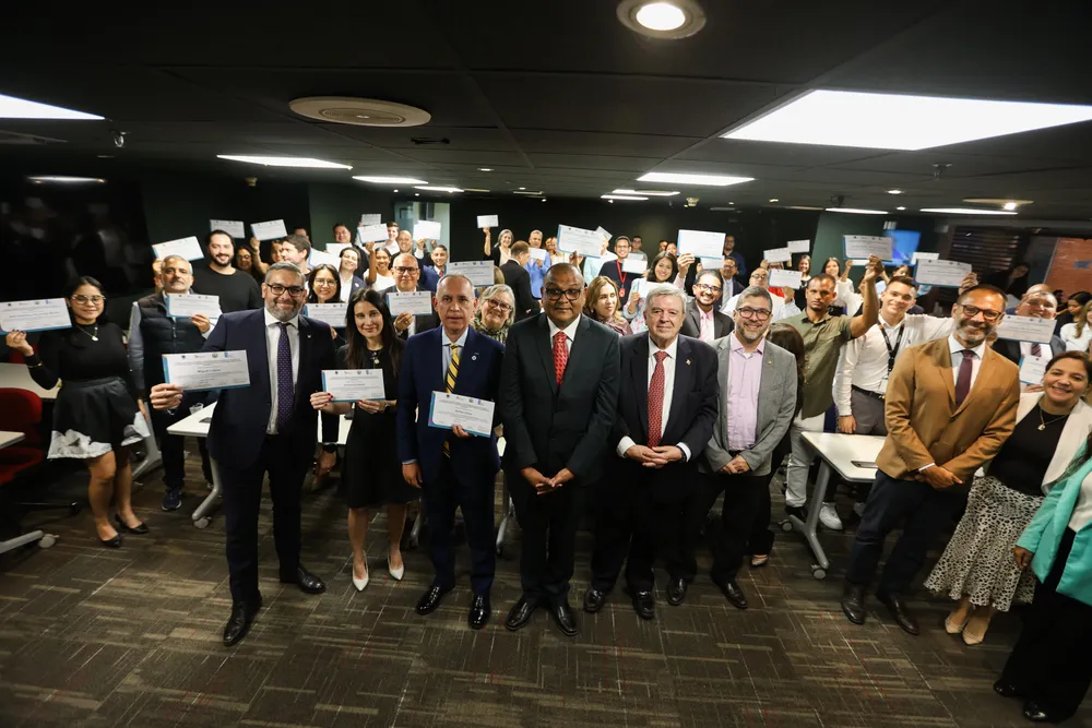 Bolsa de Valores de Caracas - Graduación 2da cohorte Diplomado Finanzas Sostenibles